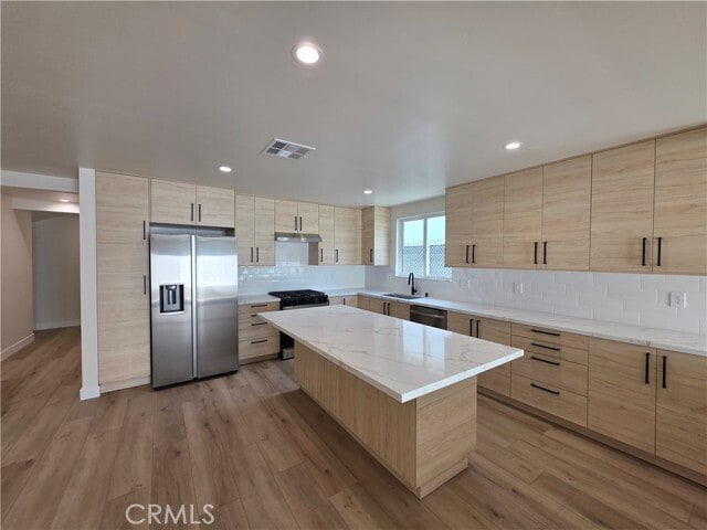 Photo - 17103 Kingsbury St