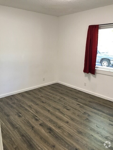 Building Photo - 7040 Oldham Rental