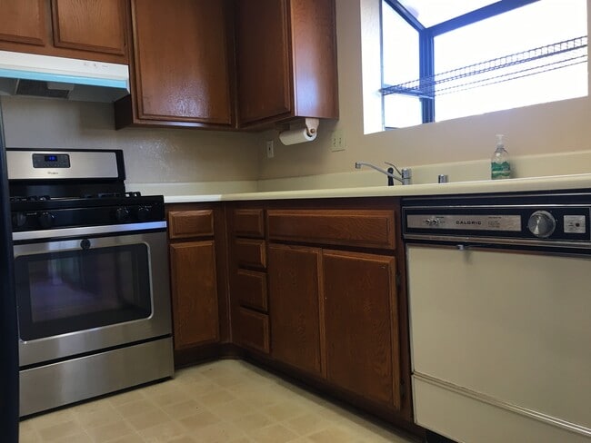 Photo - 2030 S Bon View Ave