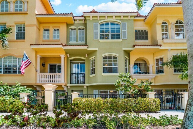 Photo - 11840 Valencia Gardens Ave