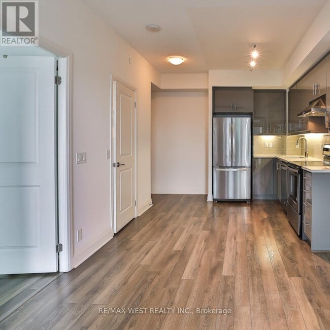 Photo - 17 Zorra St Unité 501