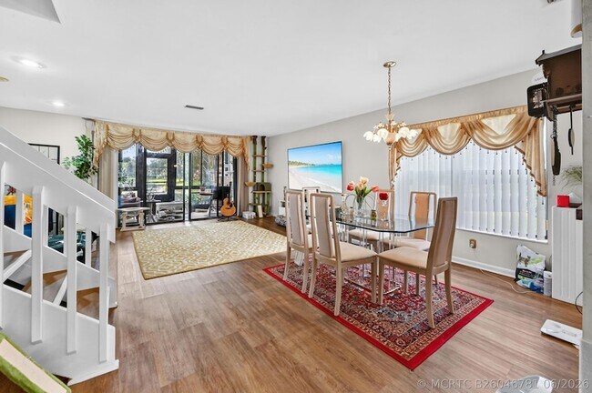 4587 Carambola Cir S