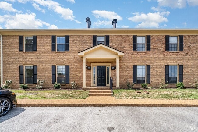 Building Photo - Desirable Brentwood Trace 2 Bedroom Condo ...