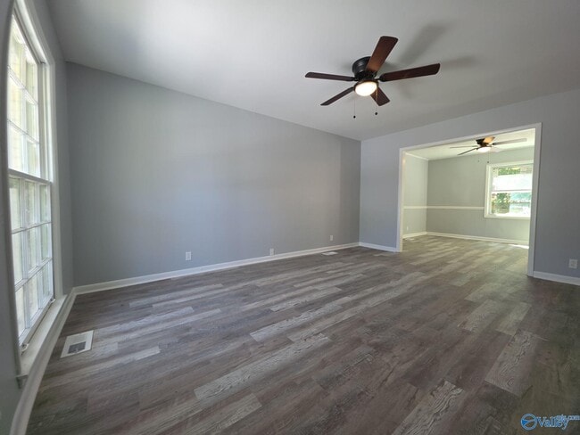 Photo - 307 Mockingbird Rd SE