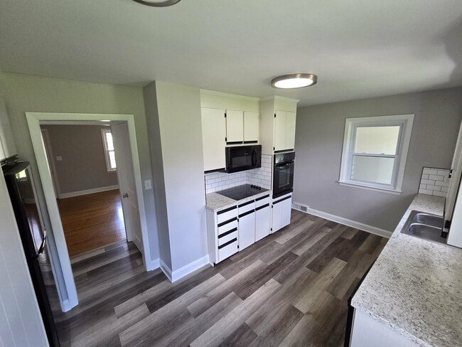 Photo - 1343 Mount Aetna Rd