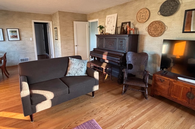 Photo - 4416 NE Prescott St