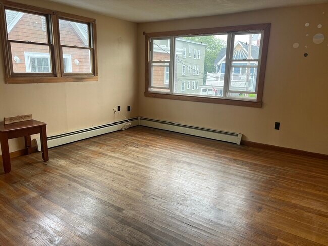 Photo - 35 Pearl Ave Unit 2