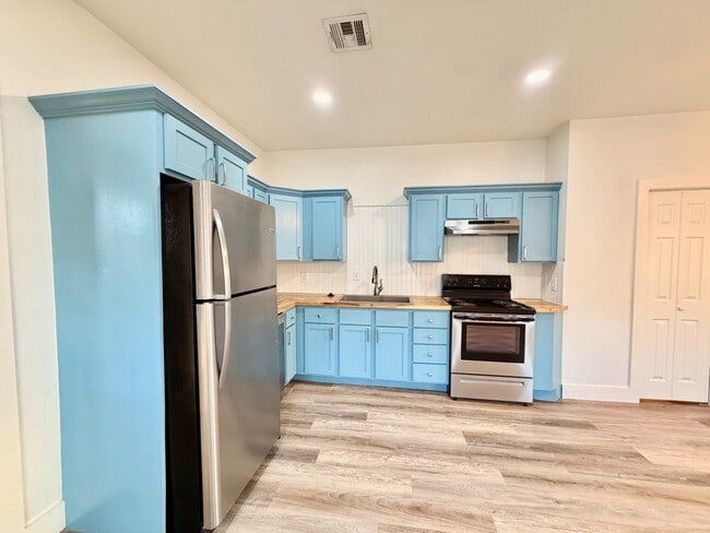 Photo - 1005 S Quincy Ave