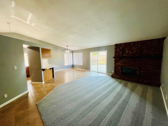 Photo - 4645 Alojar Ln