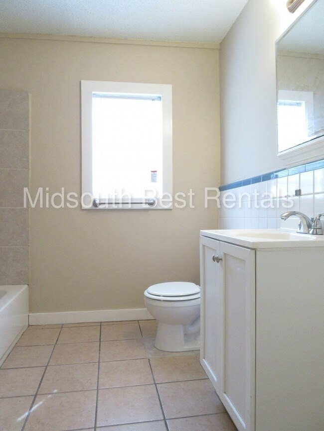 Photo - 613 Brister St