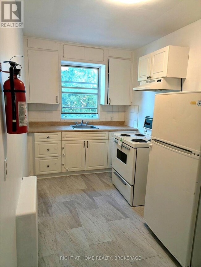 Photo - 60 Richmond Ave Unit 2