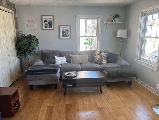 Photo - South Boston 2 Bed – Renovated – Pet Friendly – Hardwood Floors – 9/1