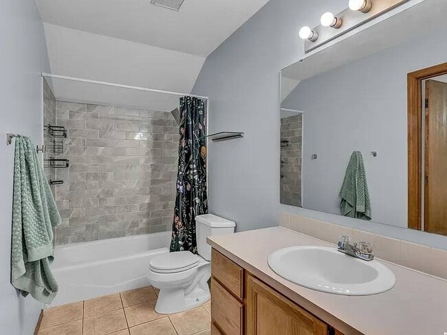 Photo - 936 Alma Dr