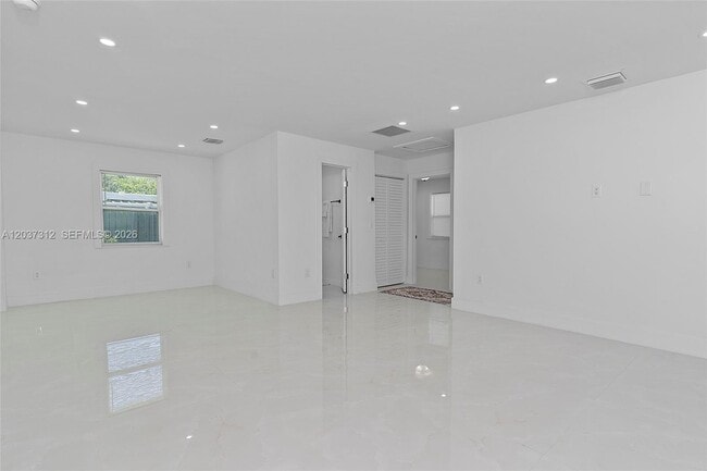 1473 NE 30th Ct