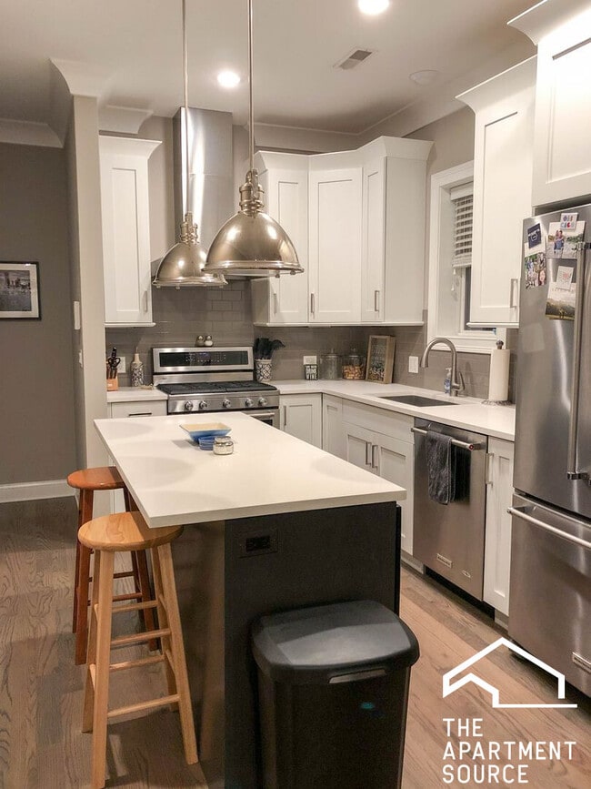 Photo - 882 W Lill Ave Unit 2