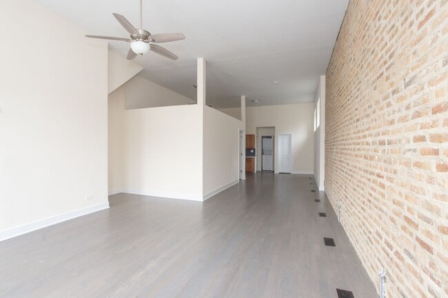 Photo - 2047 N Hoyne Ave Unit G