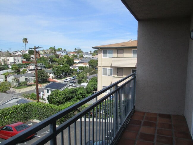 Photo - Desirable Pt Loma Fully Updated 1 BDR 1 BA Apartment. Unit 15 TPO