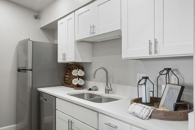 Oak Brook Park Apartments