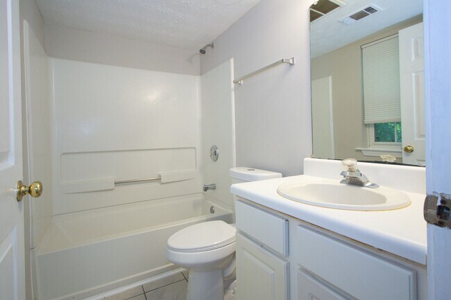 Photo - 1687CBC Unit 1