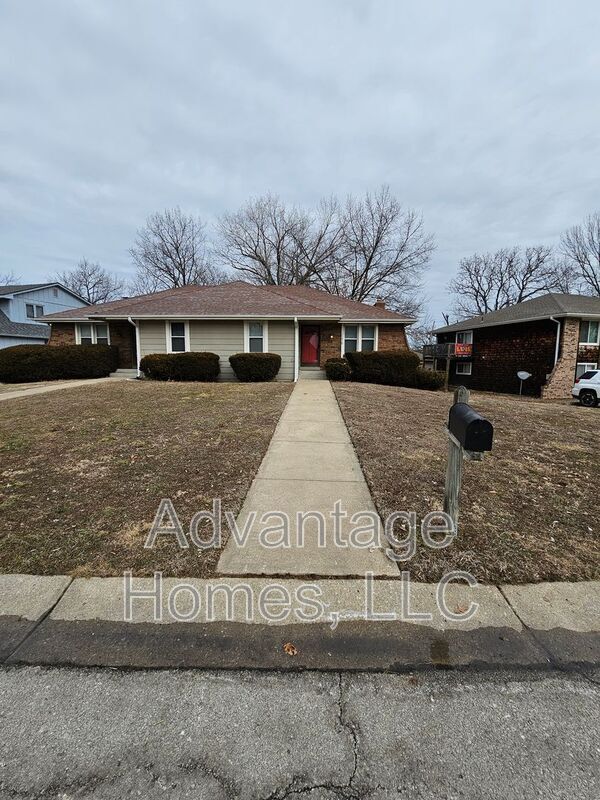 Photo - 11418 E 71 St