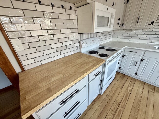 Photo - 163 Hayward Pl Unidad 1