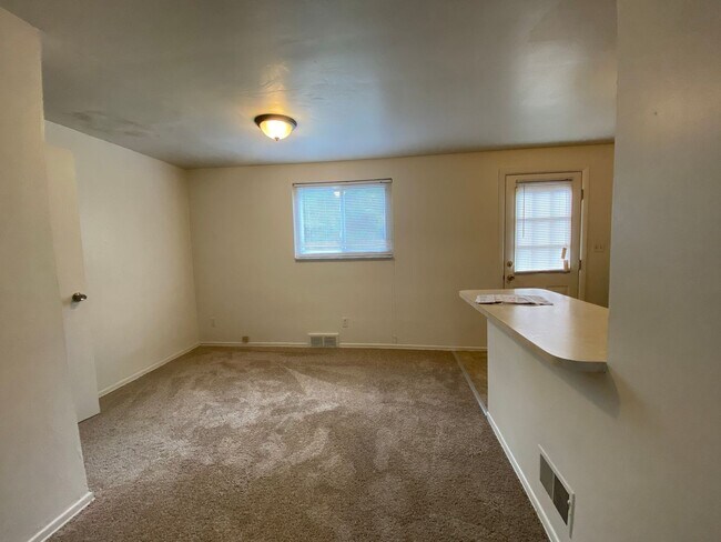 Photo - Spacious 2 Bedroom Townhouse at Chapel Place! Amazing Penn Hills Location! Call Today!