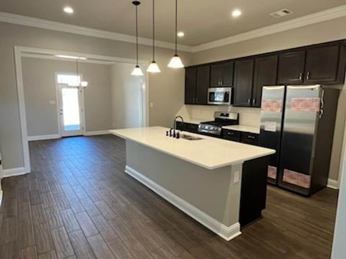 Photo - 418 Mangrove Ln