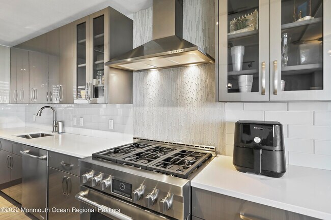 Photo - 675 Ocean Ave N Unit 5L