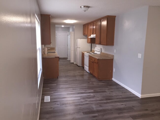 Building Photo - 601 Wright Ave