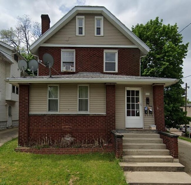 Building Photo - 165 Oak Park Dr Rental