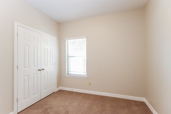 Photo - 2046 Lost Pine Ct