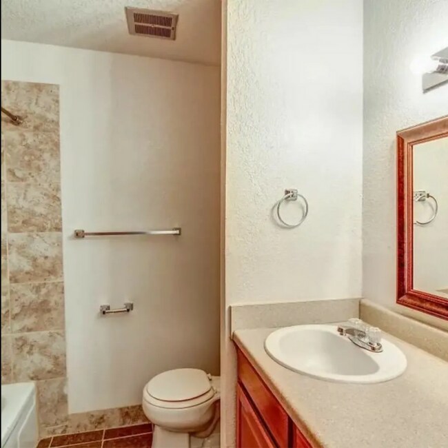 Unicorn Apartments For Rent in Ferrelview, MO