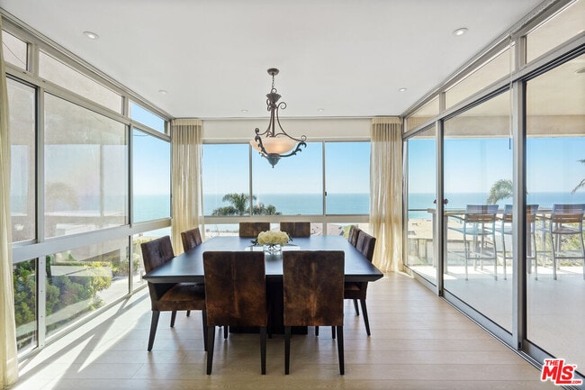 18101 W Coastline Dr