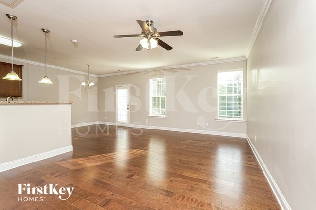 Photo - 1643 Ashmead Ln