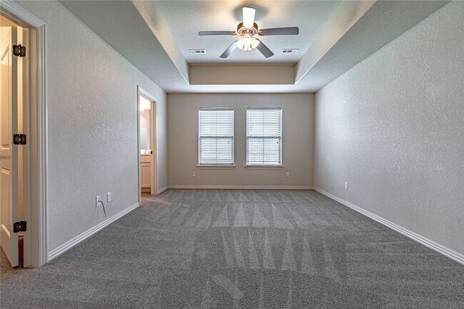 Photo - 926 Kensington Dr