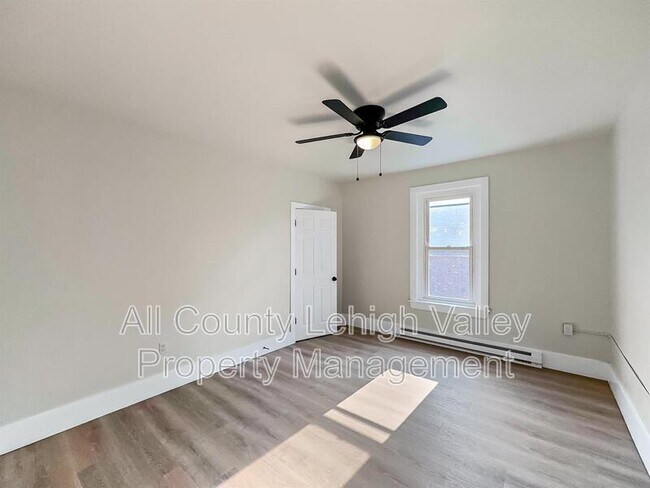 Photo - 122 E Goepp St Unit 3