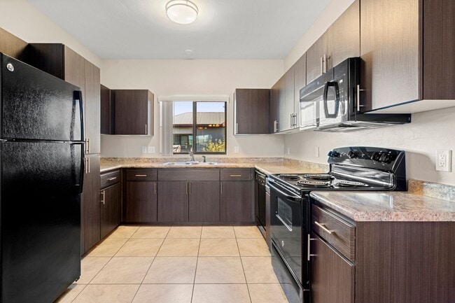 2BR, 2BA - 1,165SF