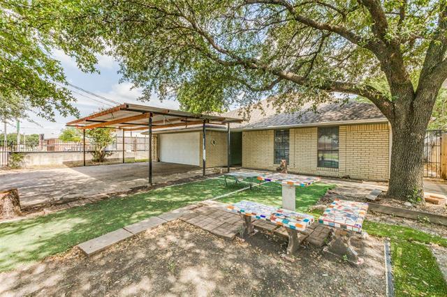 Photo - 827 W 9th St Casa