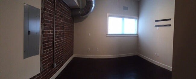 Montgomery Square Apartments