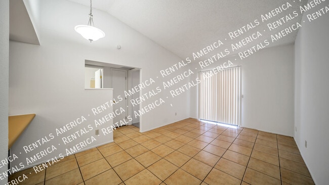 Photo - 1366 N Riverview Blvd