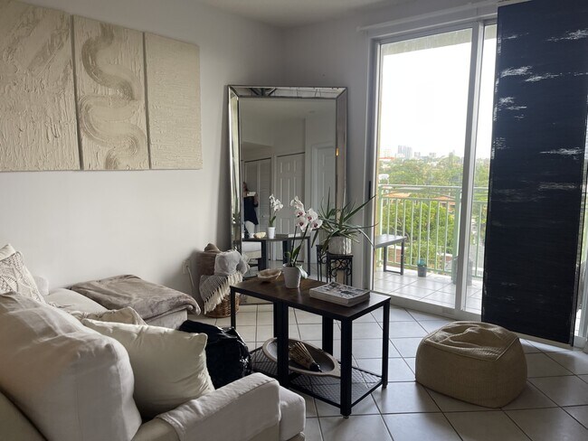 Photo - 3500 Coral Wy Unit 709