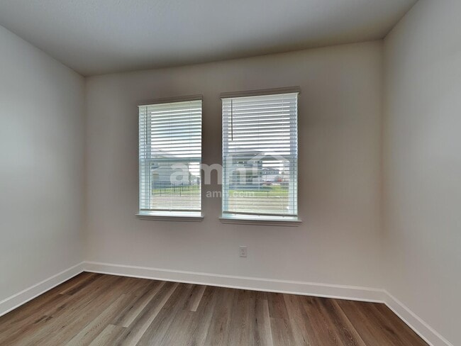 Photo - 3307 Barber Ave