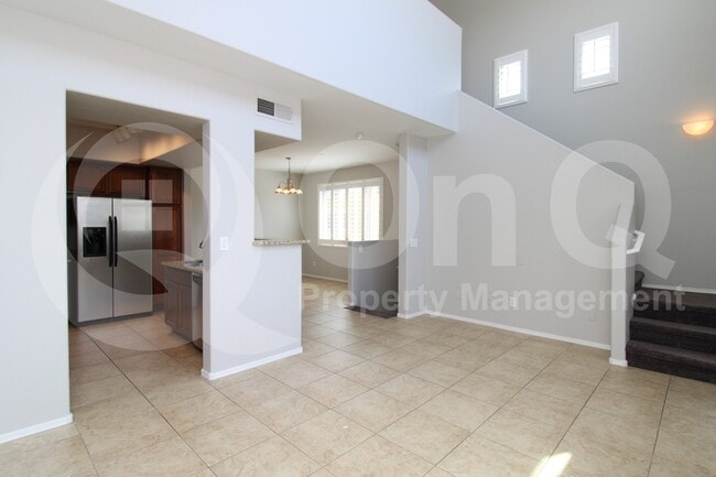 Photo - 900 S 94th St