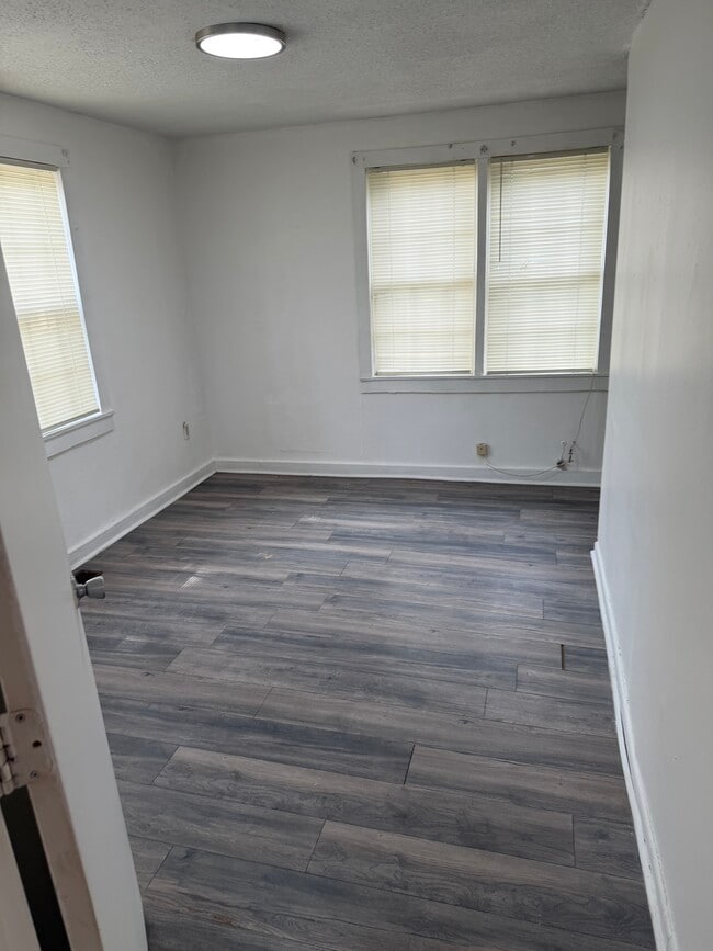 Photo - 1156 Wilson St Unit front