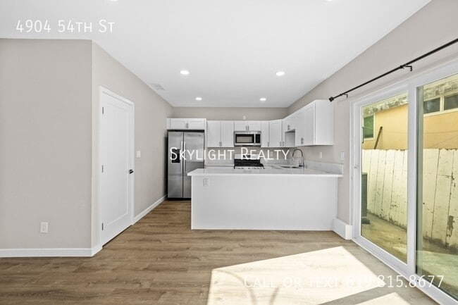 Photo - 4904 54th St