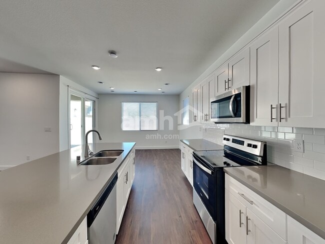 Photo - 4848 Blushing Star St