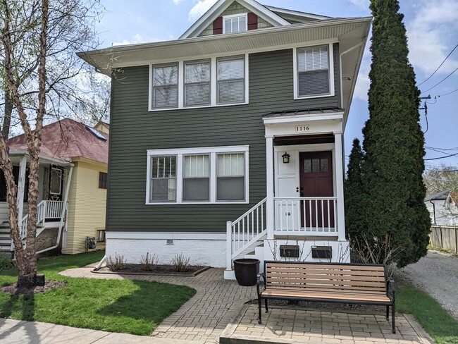 Building Photo - 1116 Ashland Ave Rental
