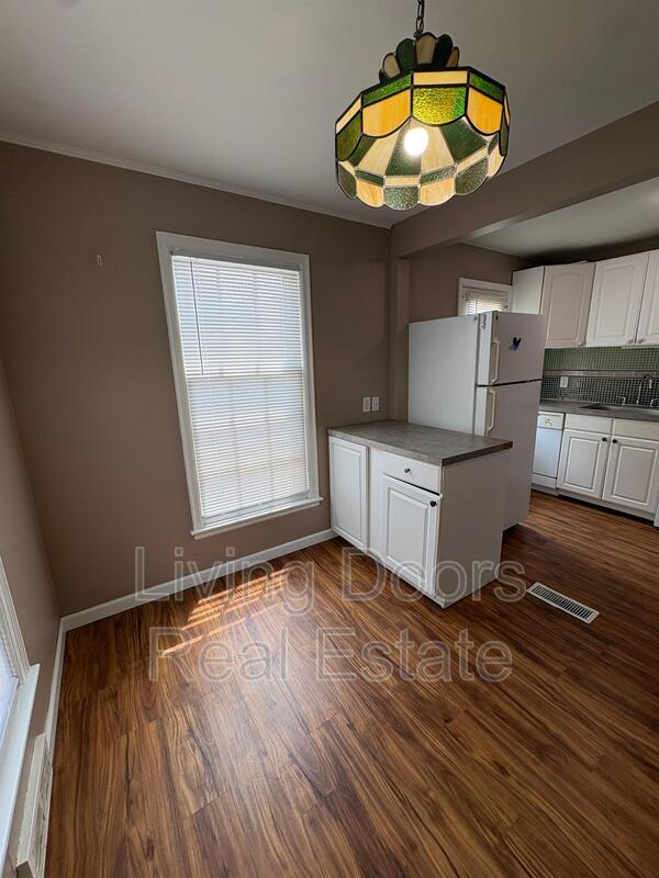 Photo - 2303 South St