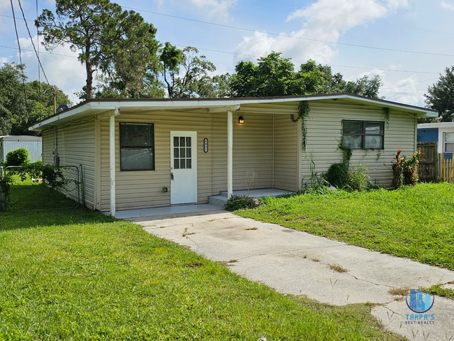 Photo - 3 Bedroom 1 Bath House for Rent in Lakeland *Move-In Special*