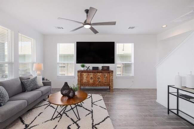 Photo - 1408 Flint Knapper Dr